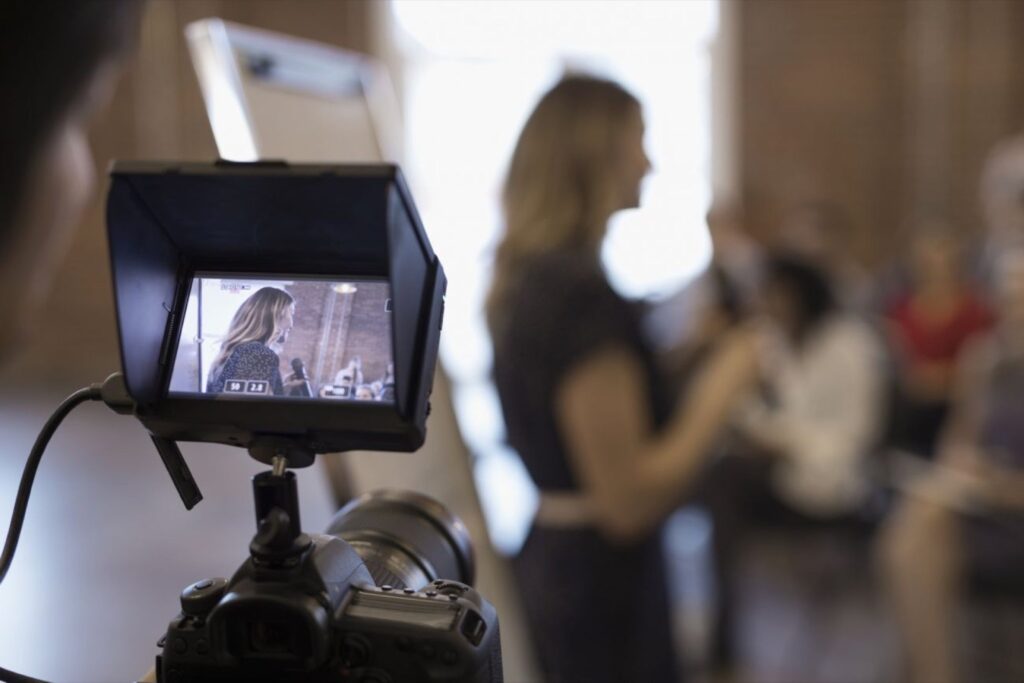 Leveraging Video Marketing to Showcase Products and Processes in Manufacturing