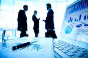 B2B Manufacturing Buyer Journey: The Dual Performance System That Wins Complex Sales