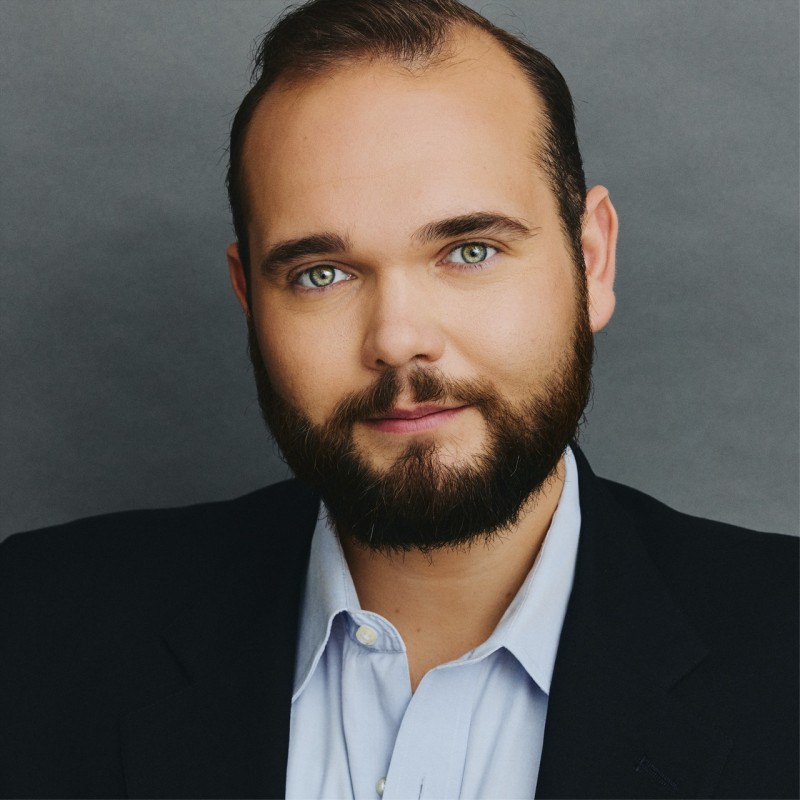 Expert Headshot